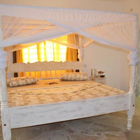 Kimya House, Watamu Bed & Breakfast Eksteriør bilde